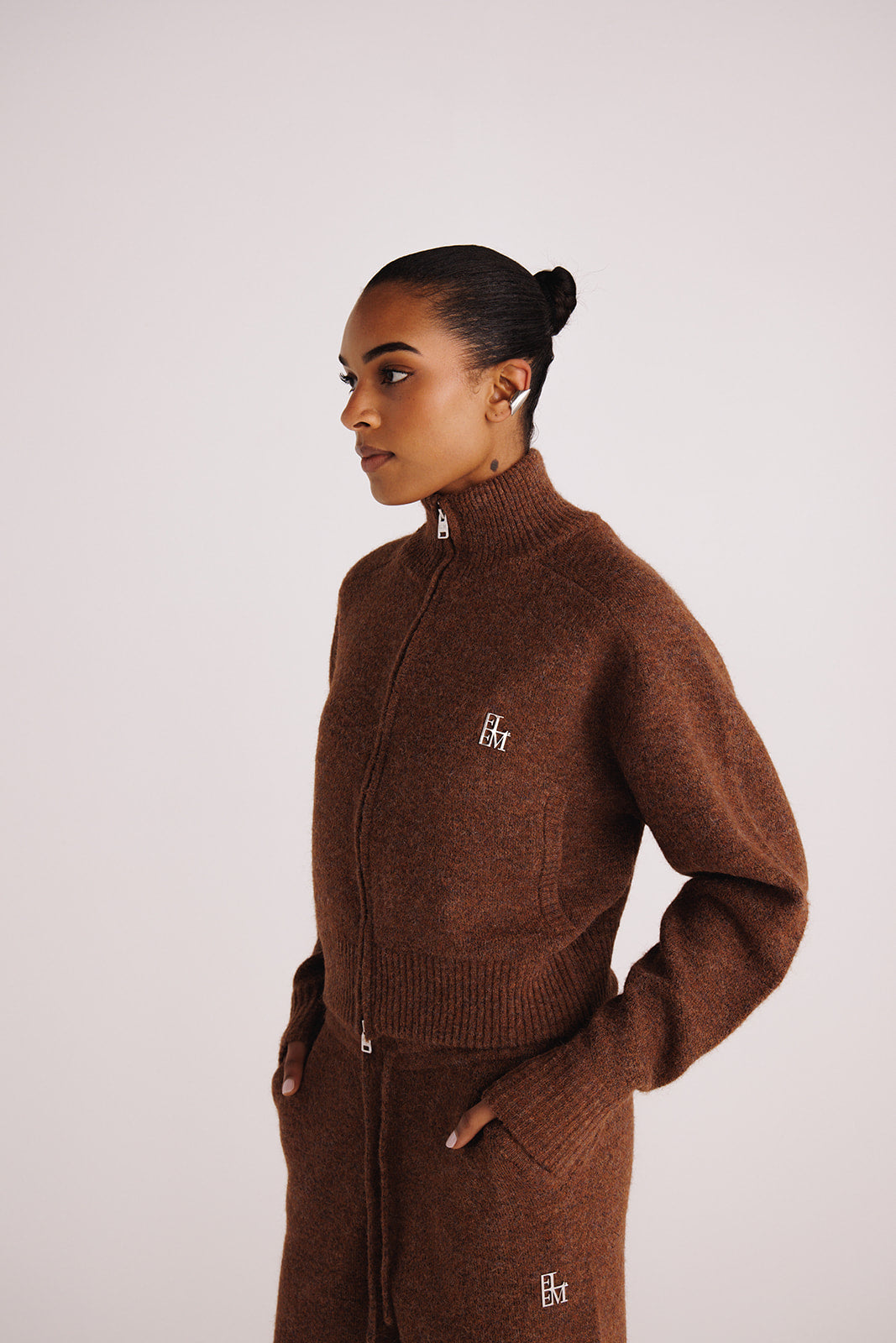 the essential knit zip