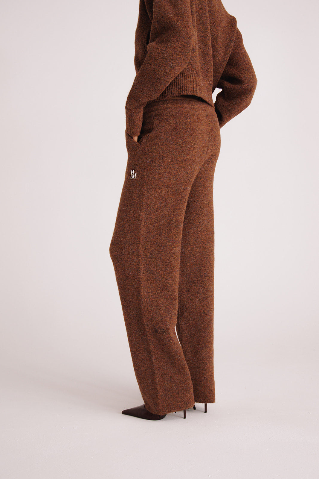 the essential knit trousers